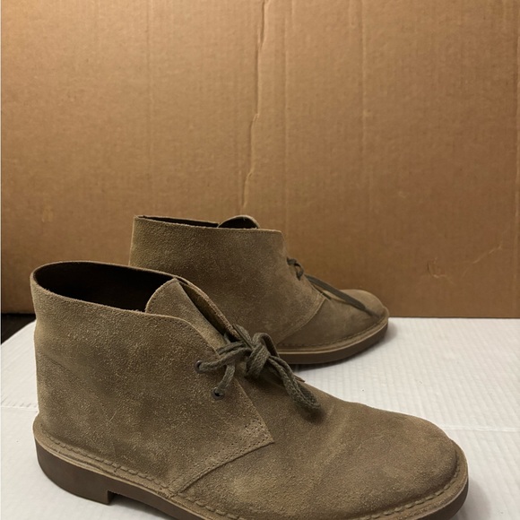 Clarks Men\'s Taupe Suede Lace Up Chukka Ankle Dress Boots Size 10M main image 9